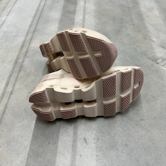 On Running Cloudmonster Wmn's Moon Fawn 61.97785 - New - Picture 6 of 6